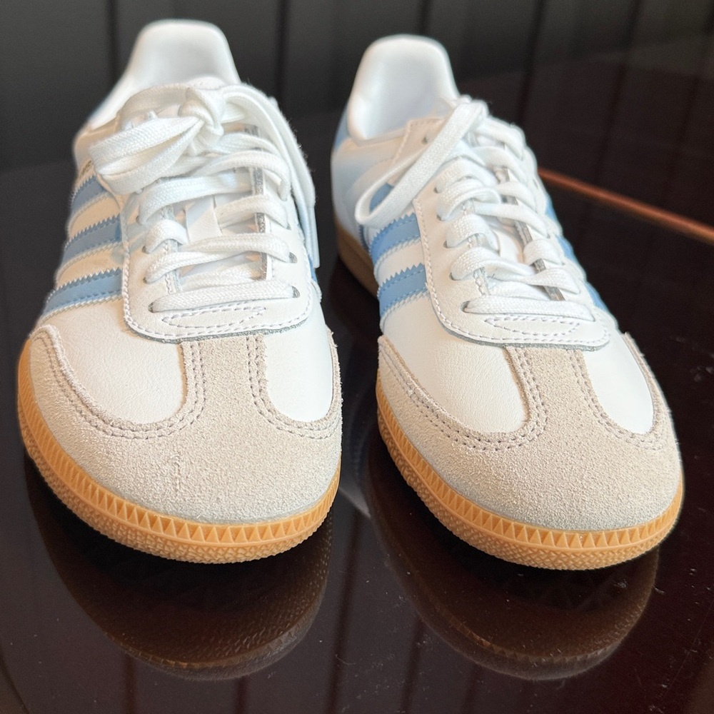 🦋Adidas Samba Juniors Shoes NWOT– Authentic Leather Gum Sole – Classic 3-Stripes - Picture 5 of 10